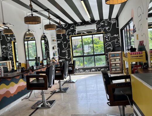 Bizarre Salon