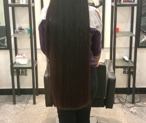 Cuts & Curls Unisex Saloon