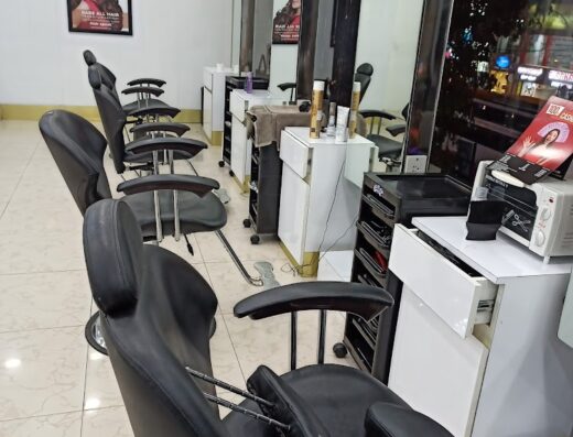 Hair Speak Family Salon