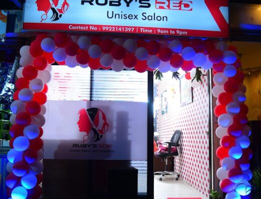 RUBY’S RED UNISEX SALON