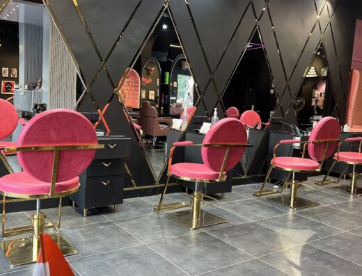 show off luxury unisex salon