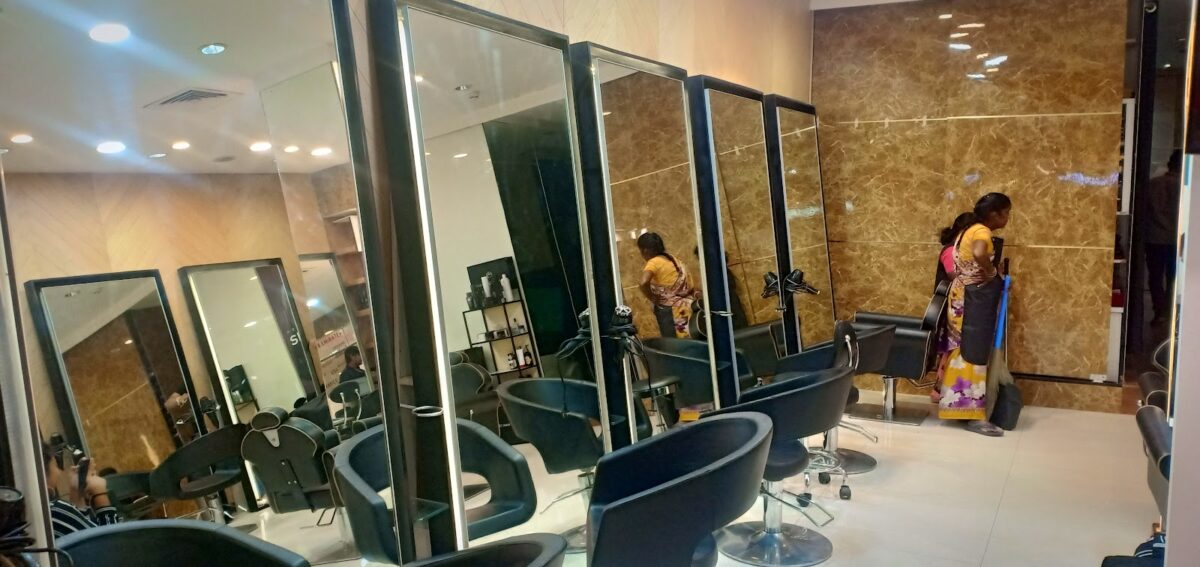 Home 7 Toni&Guy Hairdressing, Express Avenue