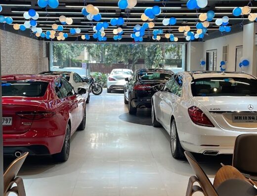 Luxor cars